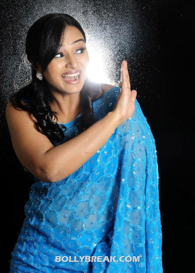 Anupama waving - (2) - Anupama in blue transparent saree  