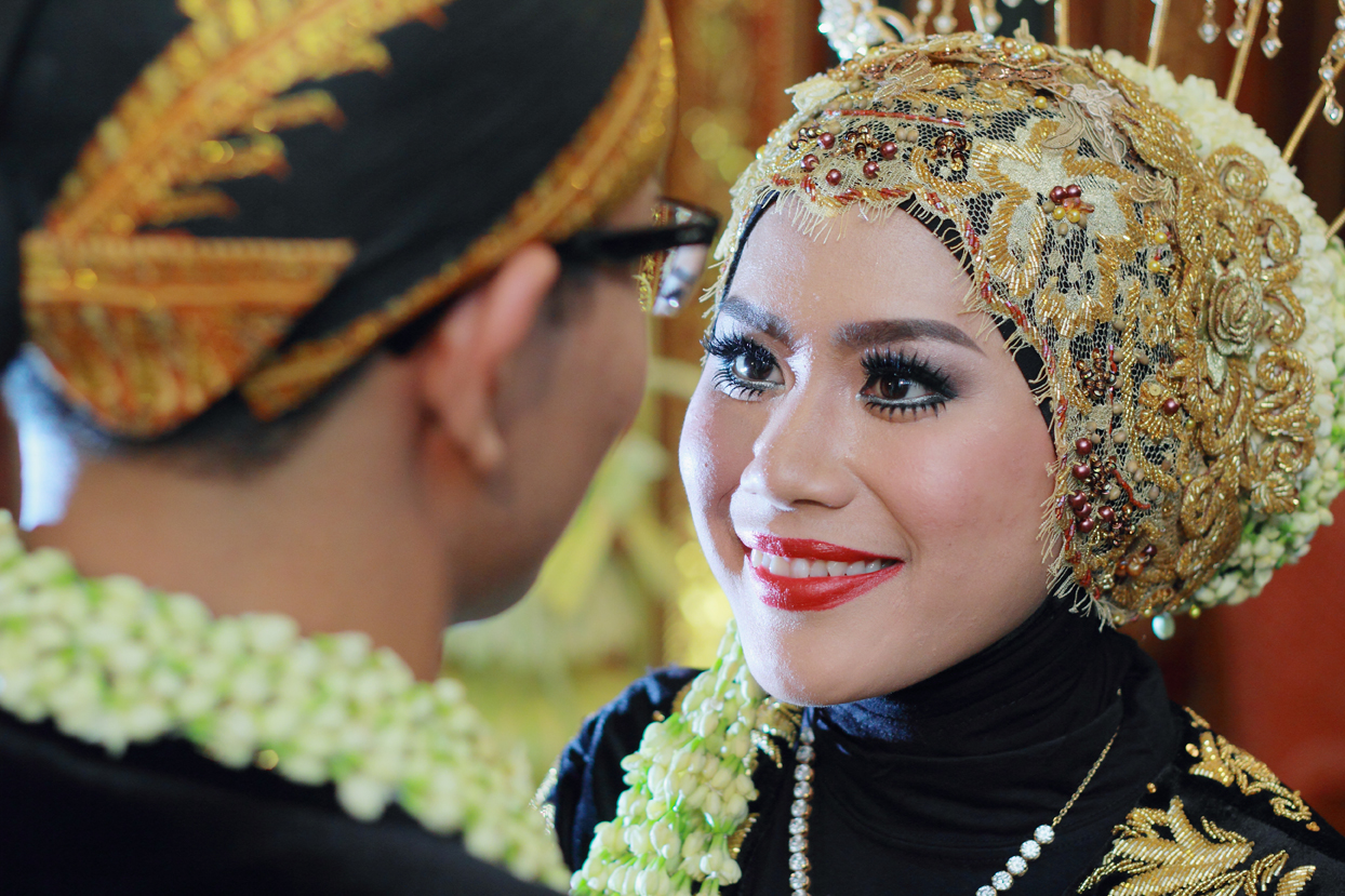 jas pengantin solo