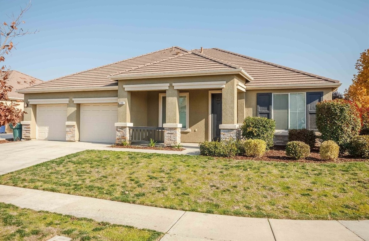 Visalia Homes by JILLIAN BOS February 2016