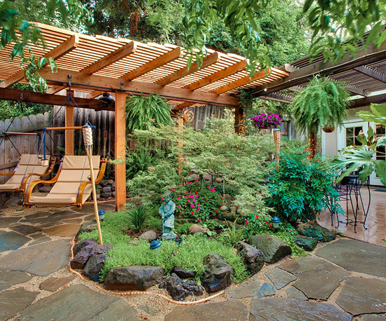Create a Tropical Retreat in Your Backyard | Home Styles