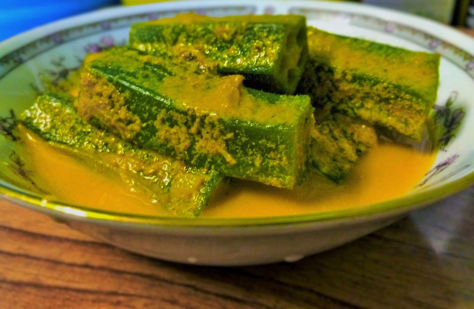 Lovelicious Kitchen Okra Curry / Ladies Finger curry / Bandakka Curry