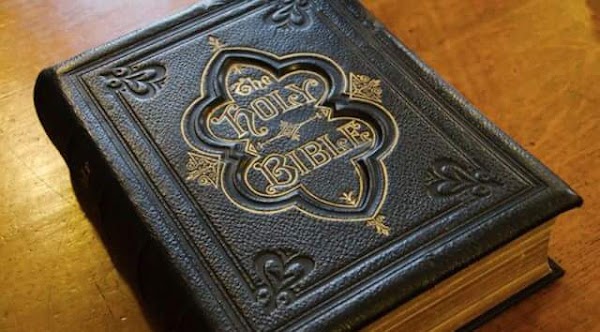 Cientificos Afirman Que Los Cristianos Tienen Daño Cerebral Por Leer La Biblia. Cientificos Afirman Que Los Cristianos Tienen Daño Cerebral Por Leer La Biblia.