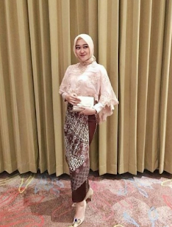 model kebaya 2019 celana