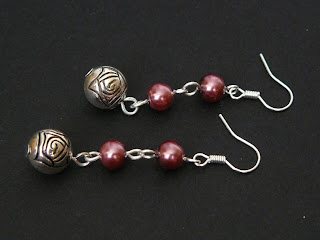 biżuteria z półfabrykatów - lawendowe perły (kolczyki)