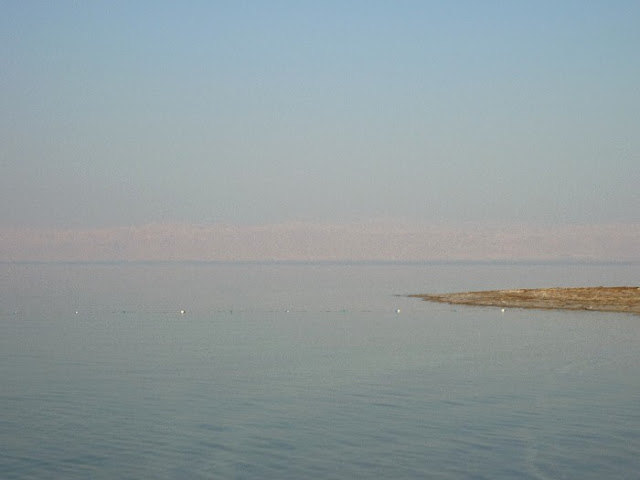 nuotare sul mar morto, dead sea, giordania