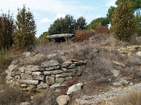 El dolmen de Gasala amb el seu túmul