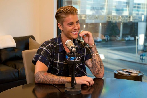 Justin Bieber Loses Beer Drinking Contest Justin Bieber