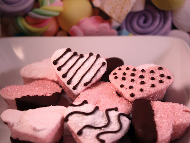 Chocolate-dipped strawberry marshmallows