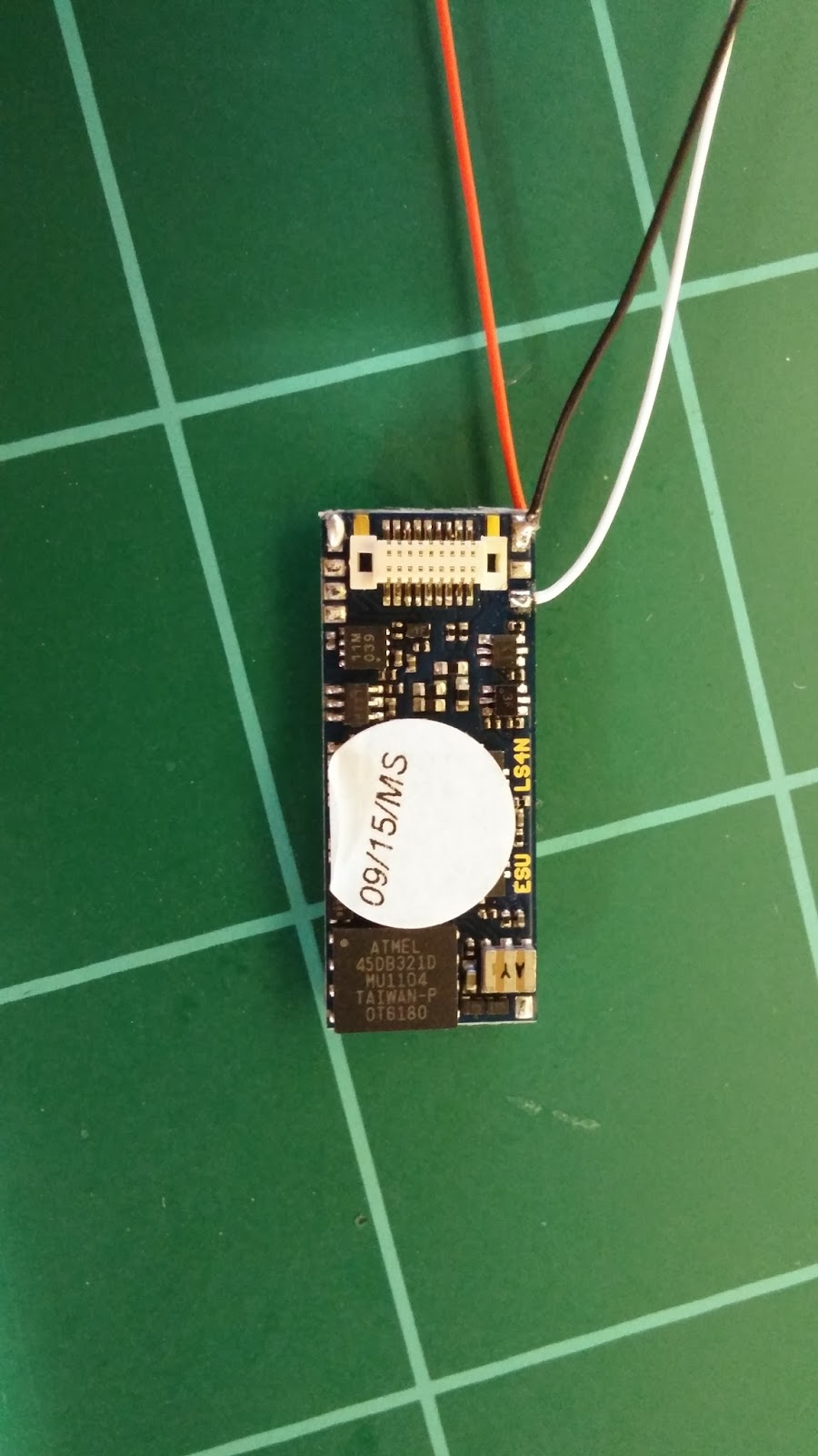 Geared Steam Soldering an ESU Powerpack to an ESU Loksound V4 Micro