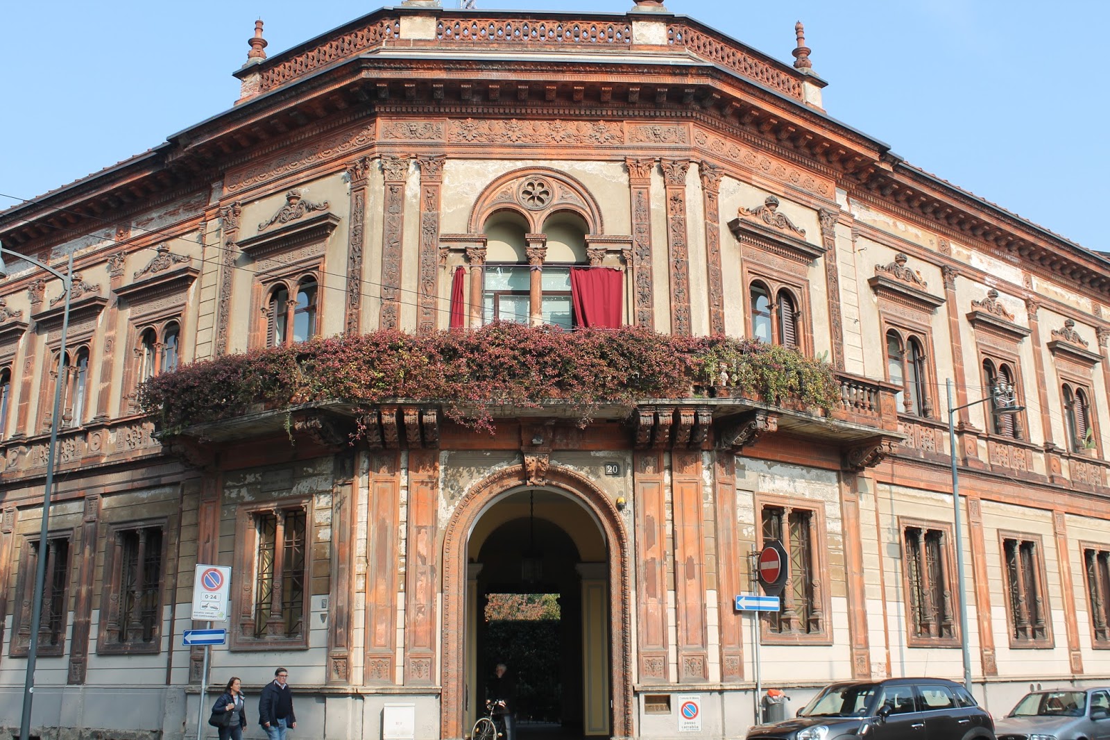 Milanocuriosa VIA SAN VITTORE