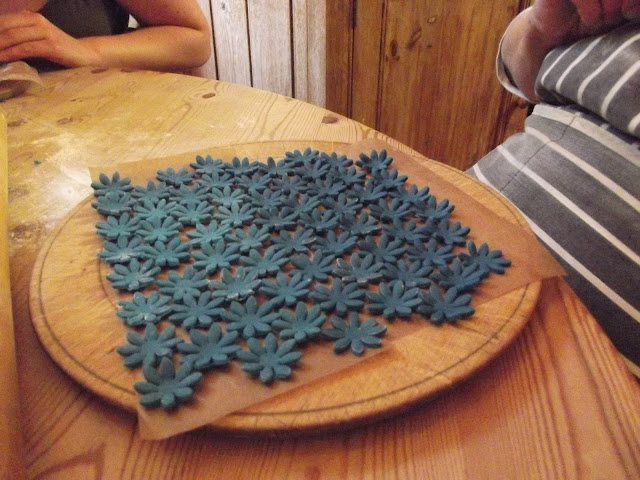 Cashmereandcushions UK: 70 (Wedding) Cupcakes