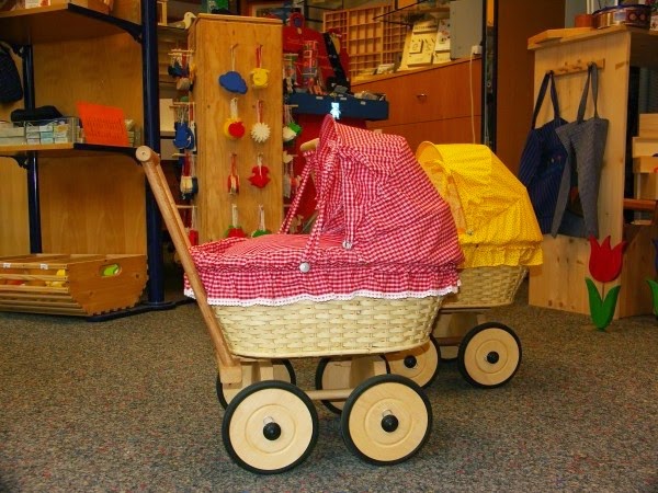 Doll&#8217;s pram basket &#8211; 22 super cute models!