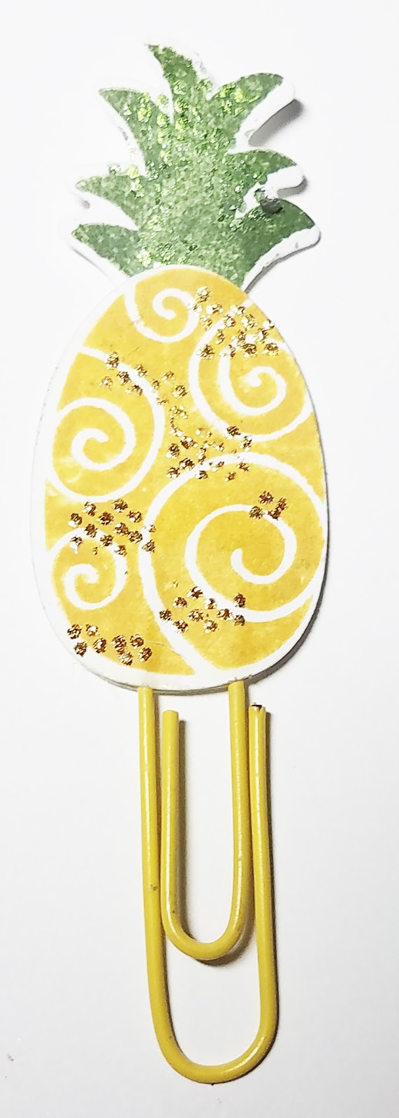 scraps of reflection DIY Pineapple Clips on a Gift Tag