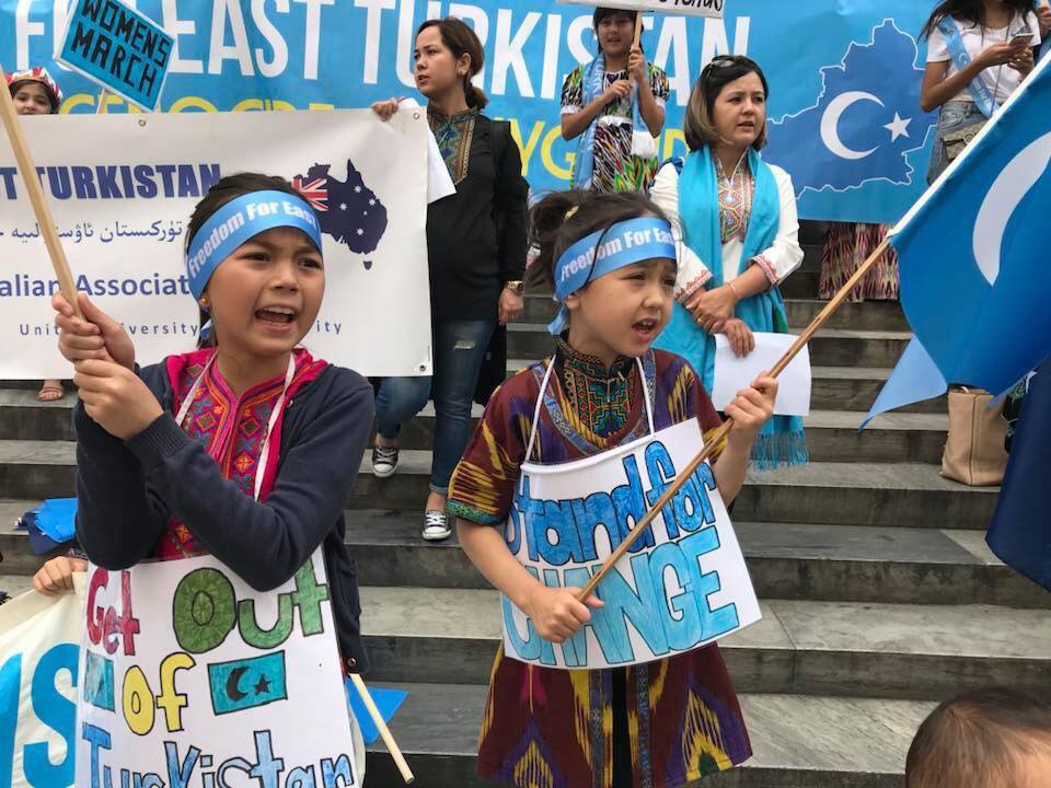 Uygurların Miting ve eylem resimleri gösteri resimleri ile ilgili görsel sonucu