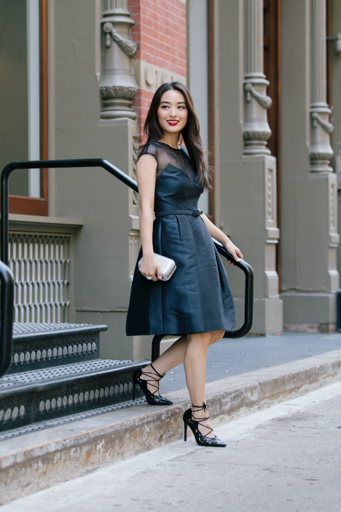 korean blogger in stunning black dress