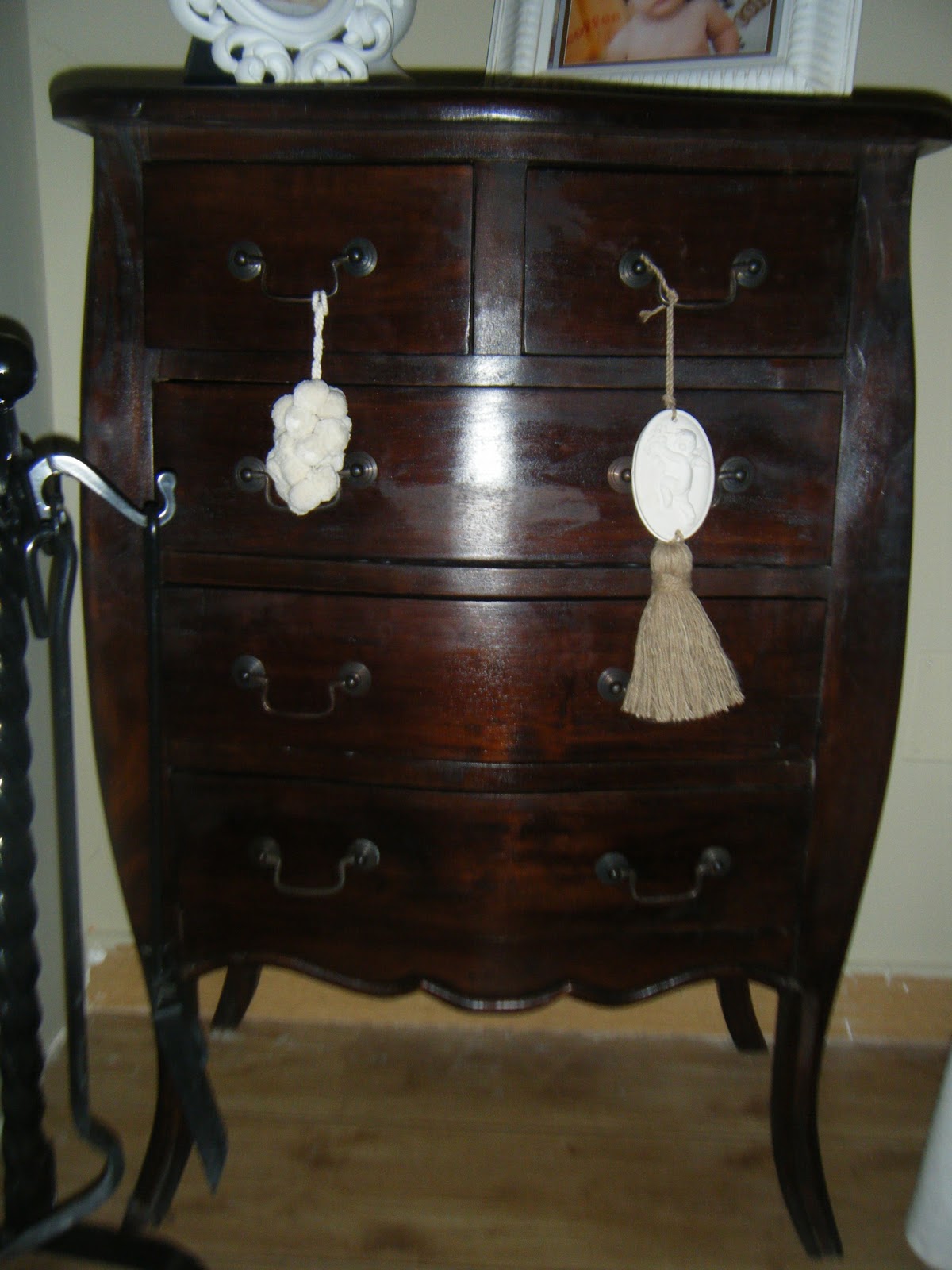 LOS RECUERDOS DE BLANCA: Muebles