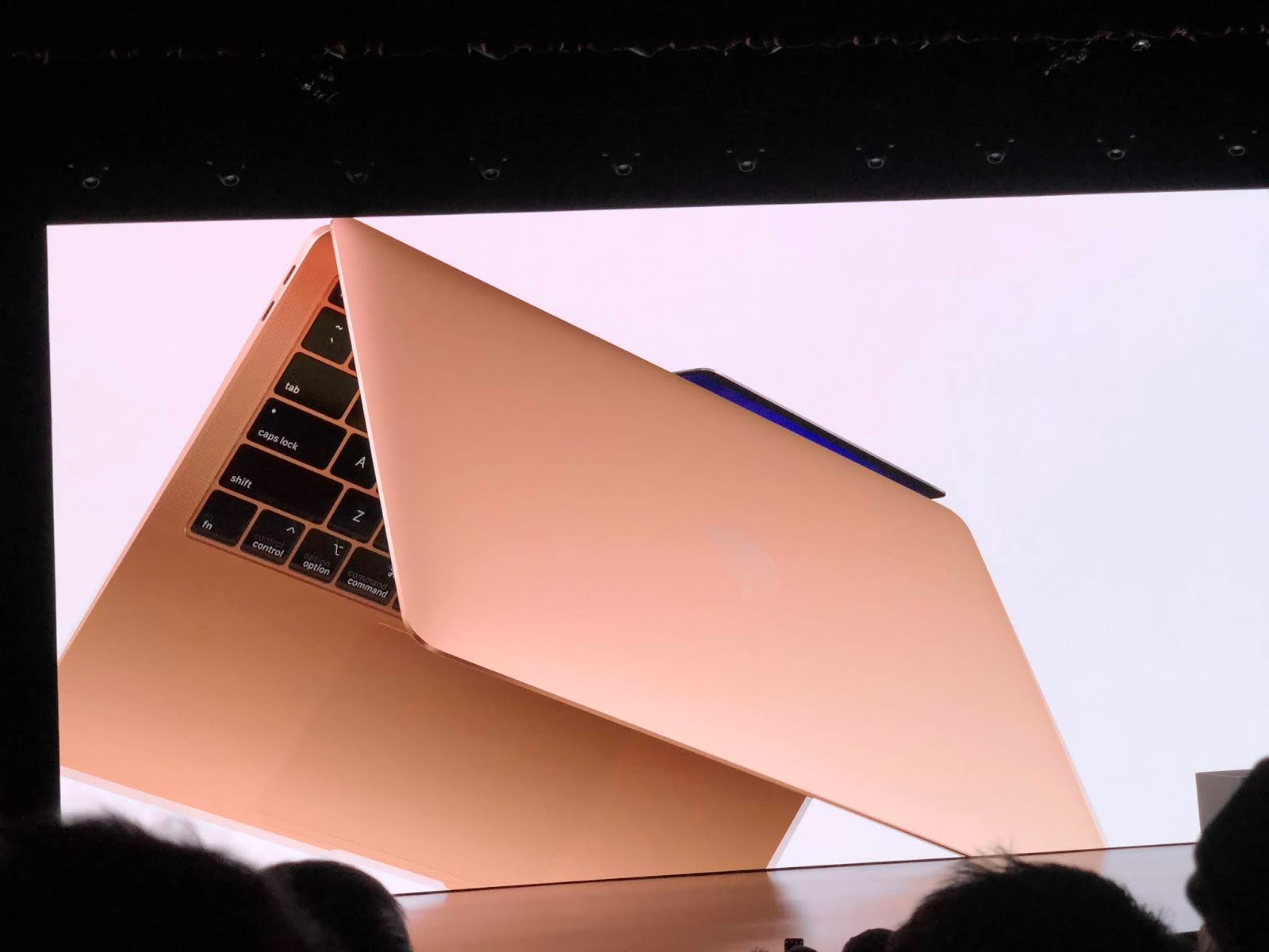 Apple’s new “gold” MacBook Air matches the new Amex “Rose Gold” card