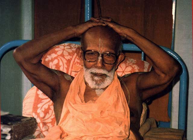 Картинки по запросу бхакти прамод пури госвами махарадж