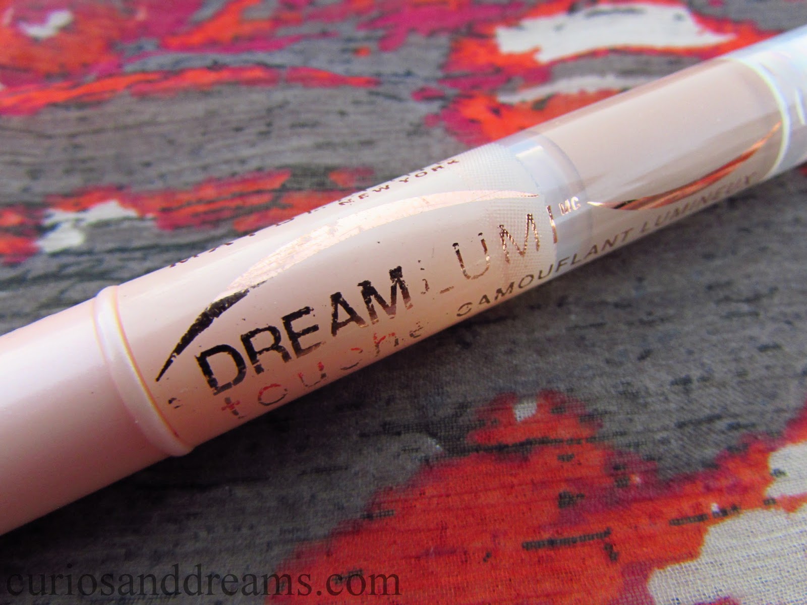 Maybelline Dream Lumi Touch Highlighting Concealer : Review - Curios ...
