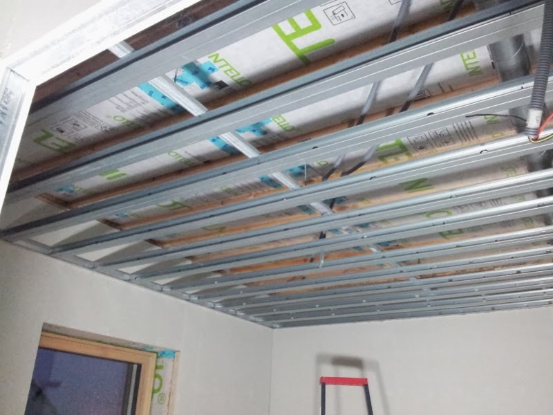 Montage De Plafonds Suspendus Maison Passive Dans Le Nord Pas De