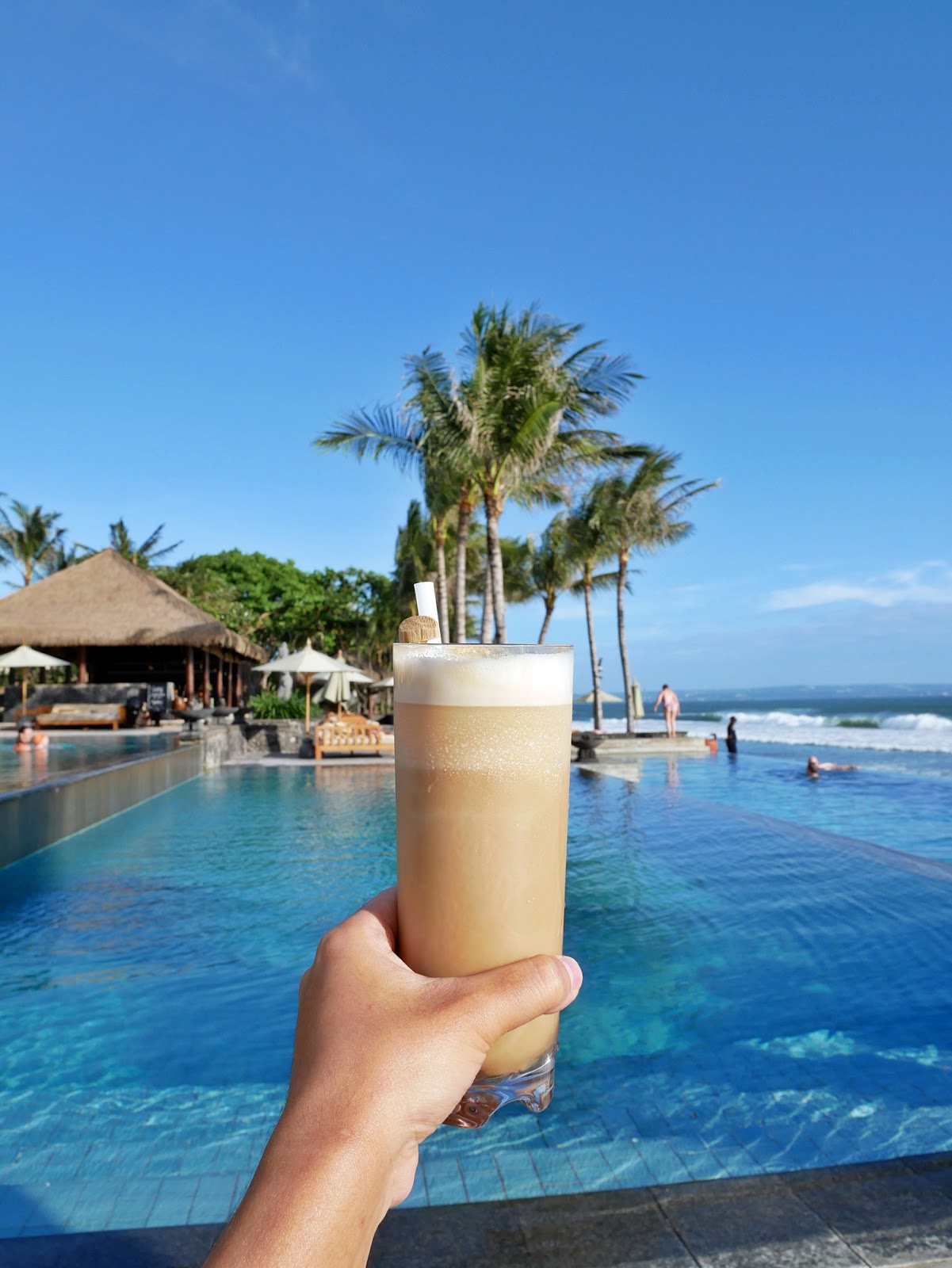EAT & CHILL IN LUXURY AT THE LEGIAN BALI