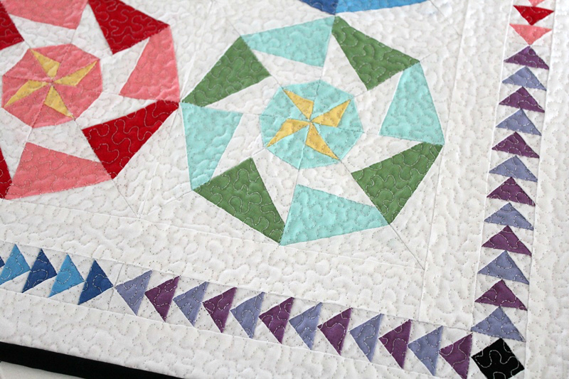 Saw Blade Mini Quilt + Your Free August 2017 Calendar Threadbare