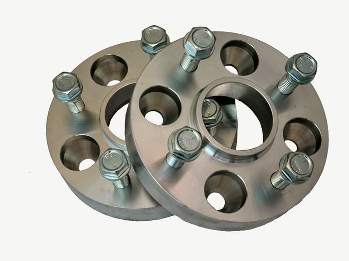 Avail the benefits of changing the spacers for rims CUSTOMADEONLY