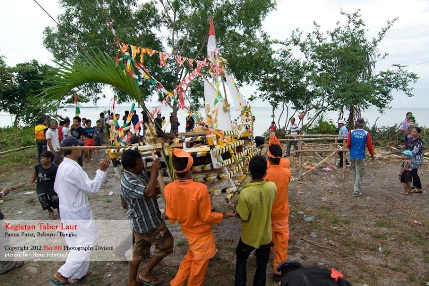 Ritual Adat Taber Laut (Pantai Tanjung Putat Belinyu)