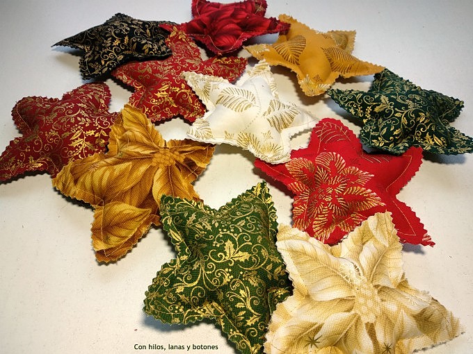 Con hilos, lanas y botones: Decoración de Navidad - Estrellas de tela