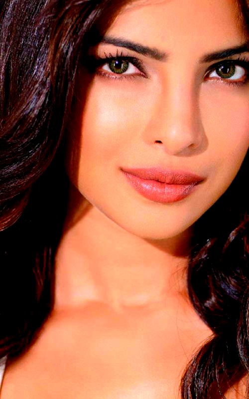 Priyanka Chopra Face Close Up1 - Priyanka Face close Up Pics