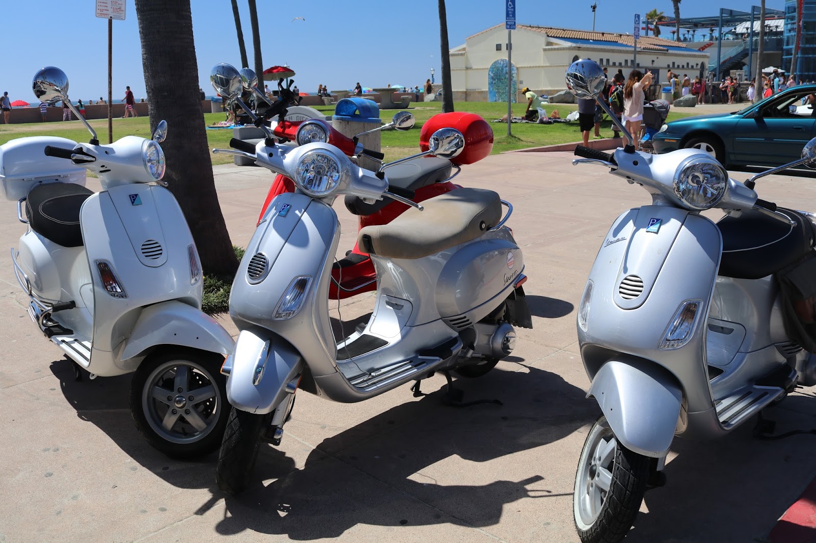 OldMotoDude Group of Vespas spotted in San Diego, Ca.