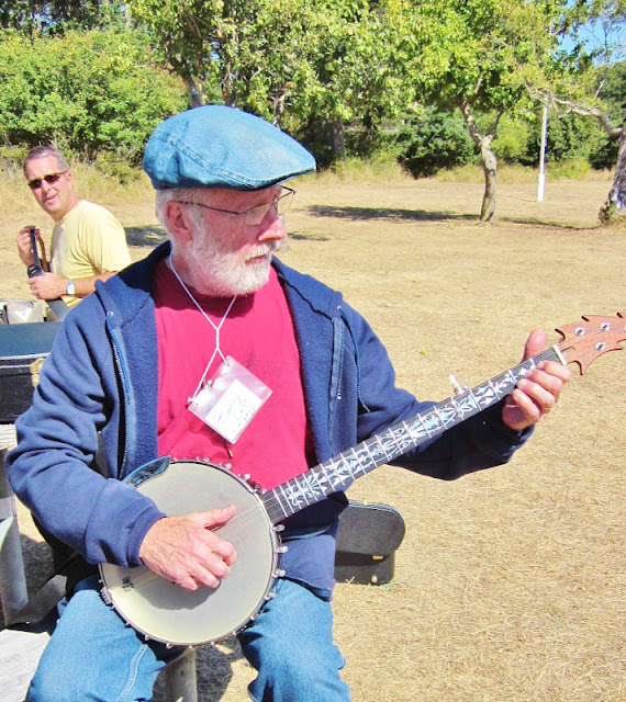 Good Life Northwest AMERICAN BANJO CAMP Returns to the Shores of Puget