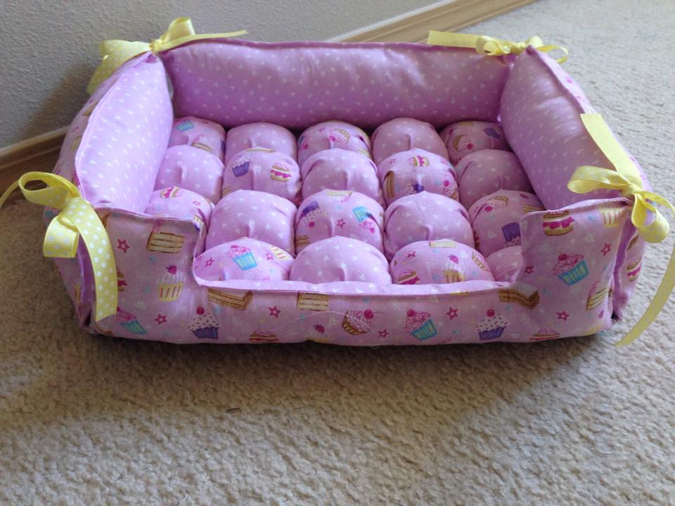 QuiltsByDeda Puff Quilt Pet Bed Tutorial