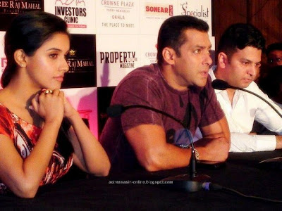 Asin and Salman khan at Ready promotion stills