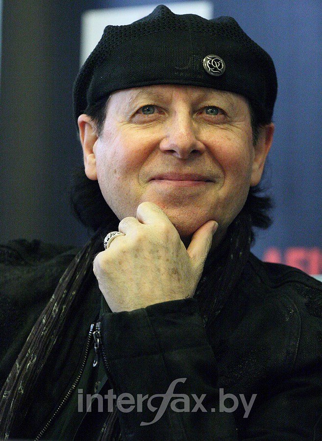 майнкрафт story mode. солист группы скорпионс. майне сегодня. майнкрафт стив в игре. майнкрафт 2024.