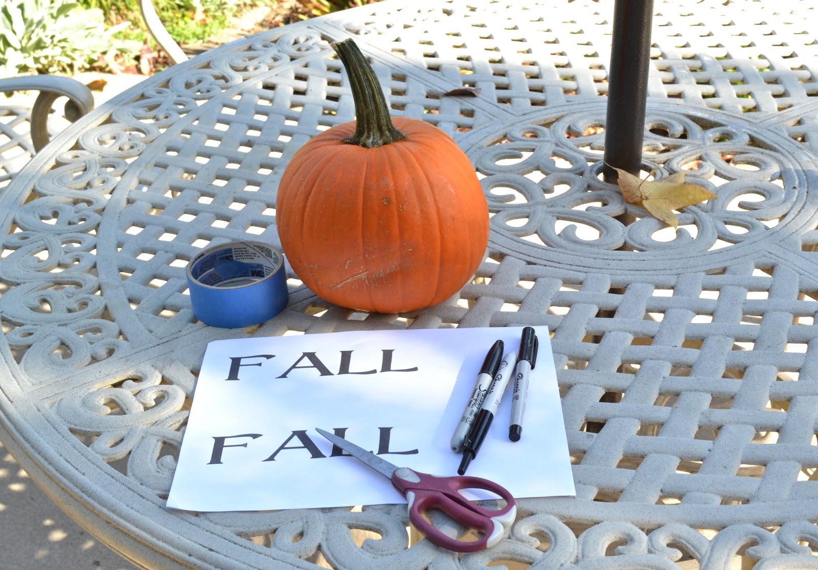 sweet-annabelle-stenciled-pumpkin-tutorial