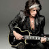 Joe Perry passa mal após show e é levado às pressas para hospital