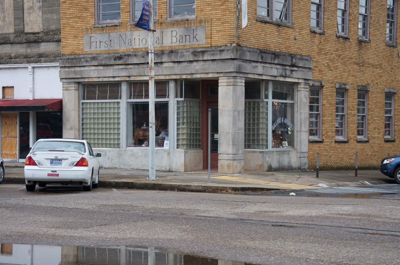 Suzassippi's Lottabusha County Chronicles First National Bank Building