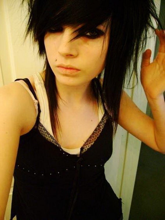 Emo Haircuts For Girls With Medium Length Hair Pics Of Emo Hairstyles