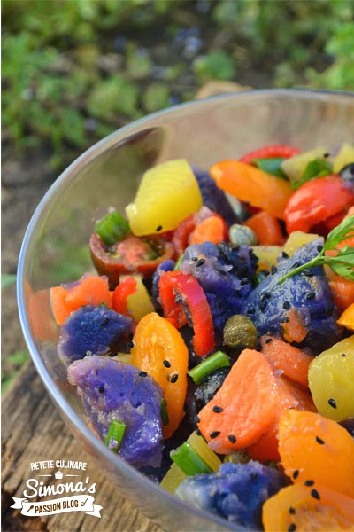 Salata tricolora cu cartofi violet