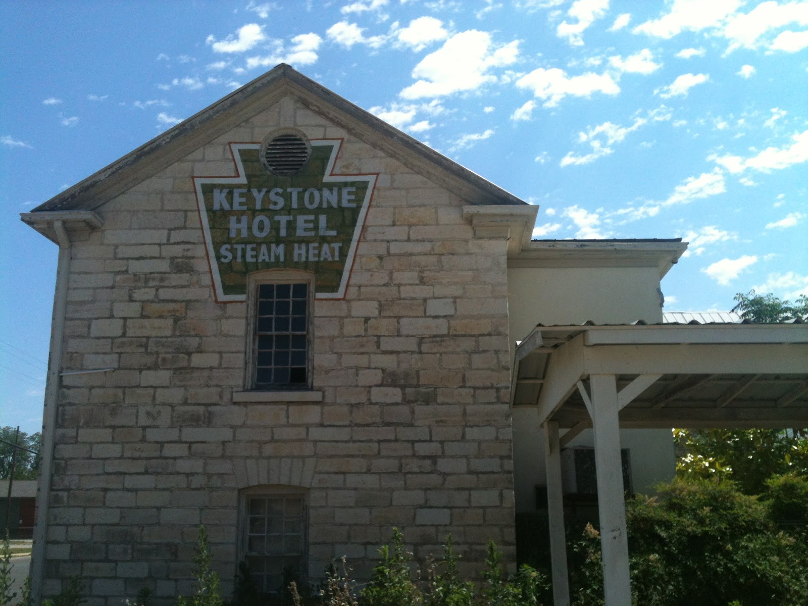 texas-small-town-adventures-keystone-hotel-lampasas