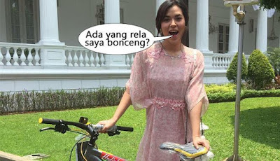 16 Meme 'Raisa dan Jokowi' Ini Drama Banget, Bikin Ngakak Gimana Gitu