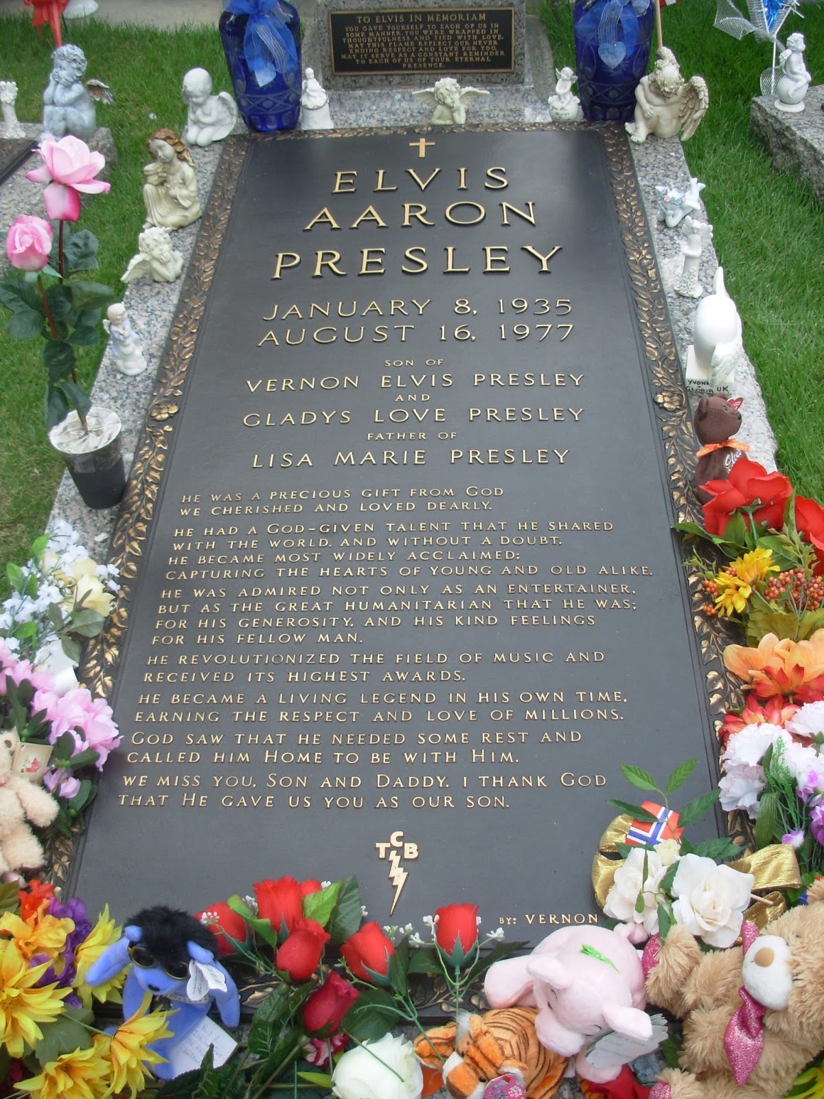 GeneaMusings Visiting Graceland Post 396 of (Not So) Wordless