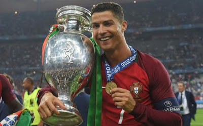 Cristiano Ronaldo The Best Player Football Forever Cristiano Ronaldo-Sang Peraih Mimpi Euro 2016