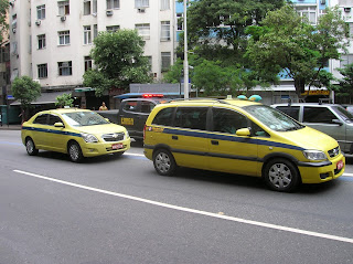 Taxis de Río de Janeiro Taxi en Río de Janeiro, Brasil, La vuelta al mundo de Asun y Ricardo, round the world, mundoporlibre.com