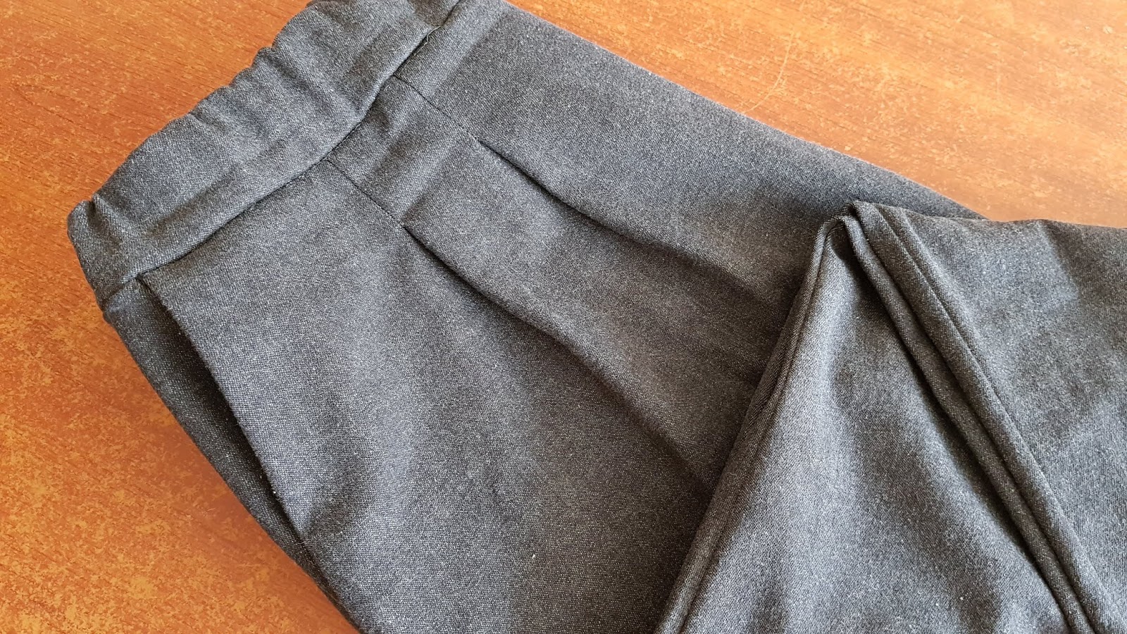 DodeBag: Lamise Pleated Pants