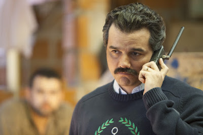 Image of Wagner Moura in Narcos Season 2
