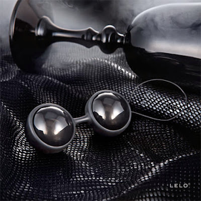 http://www.oliverocheva.se/produkt/lelo-luna-beads-noir/