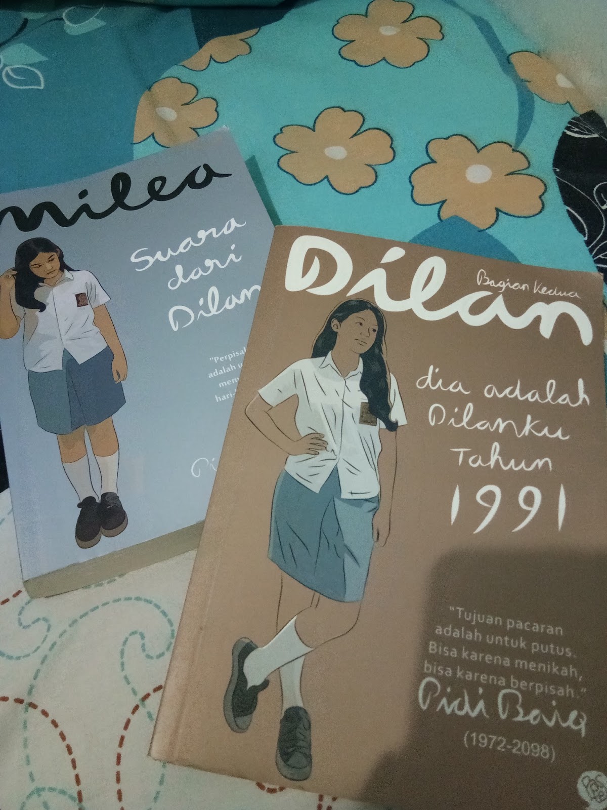 Baca buku Milea dulu baru kemudian Dilan