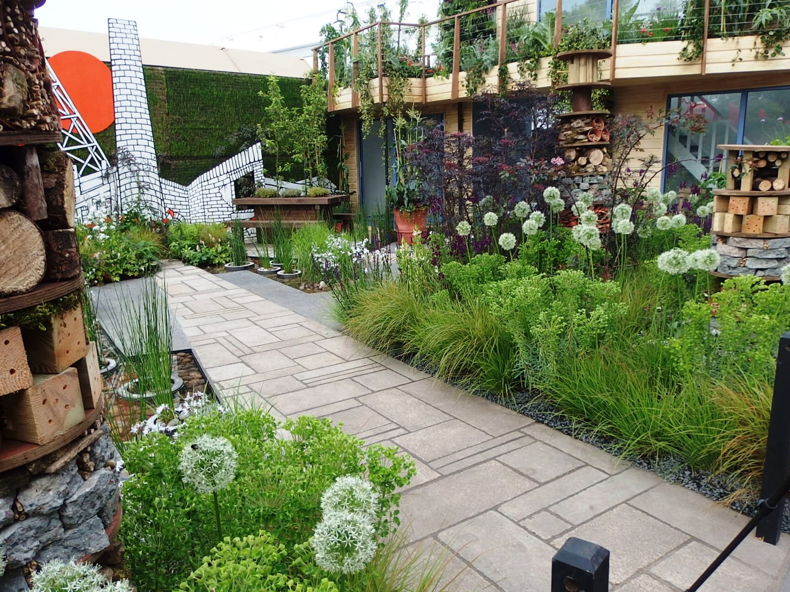 The Great Green Wall Hunt: At Chelsea Flower Show